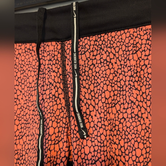 Nike Capri Leggings Dri Fit Womens Pink Printed Relay Size Small NWOT Fast Ship - Picture 4 of 16